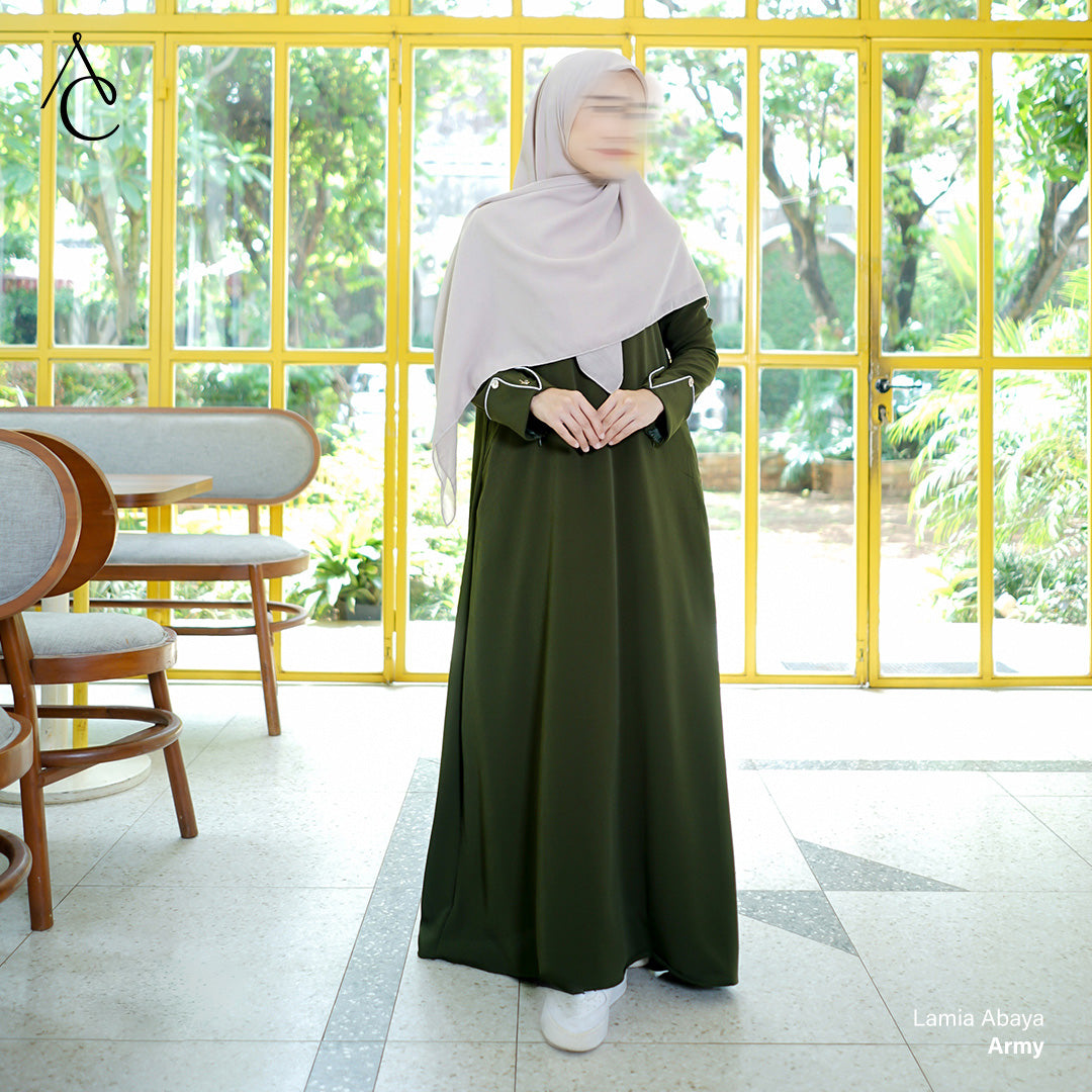 Lamia Abaya