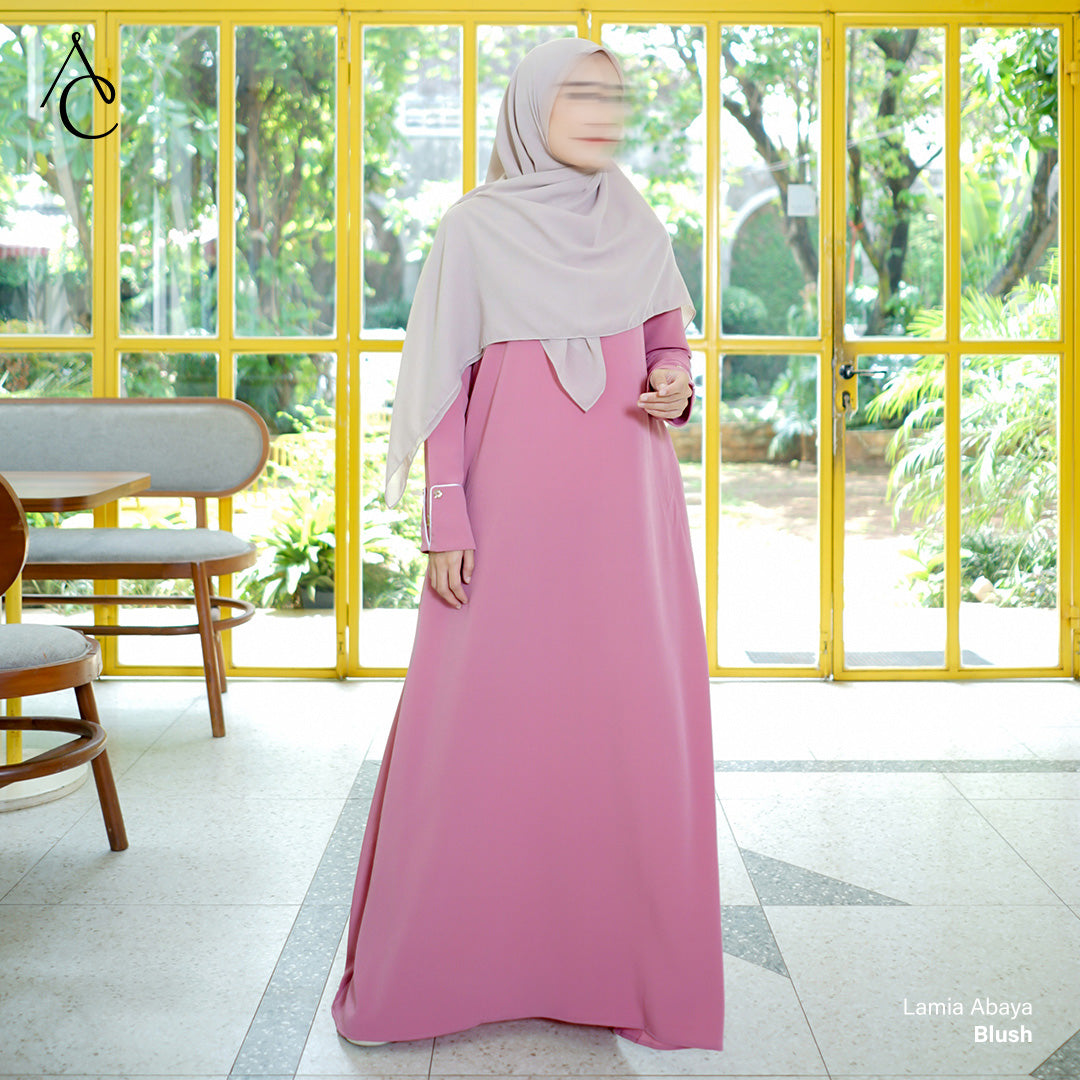 Lamia Abaya