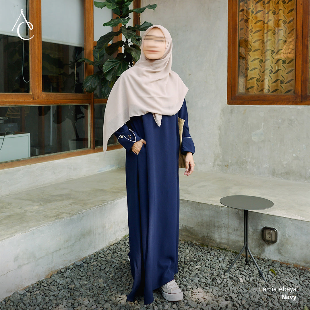 Lamia Abaya
