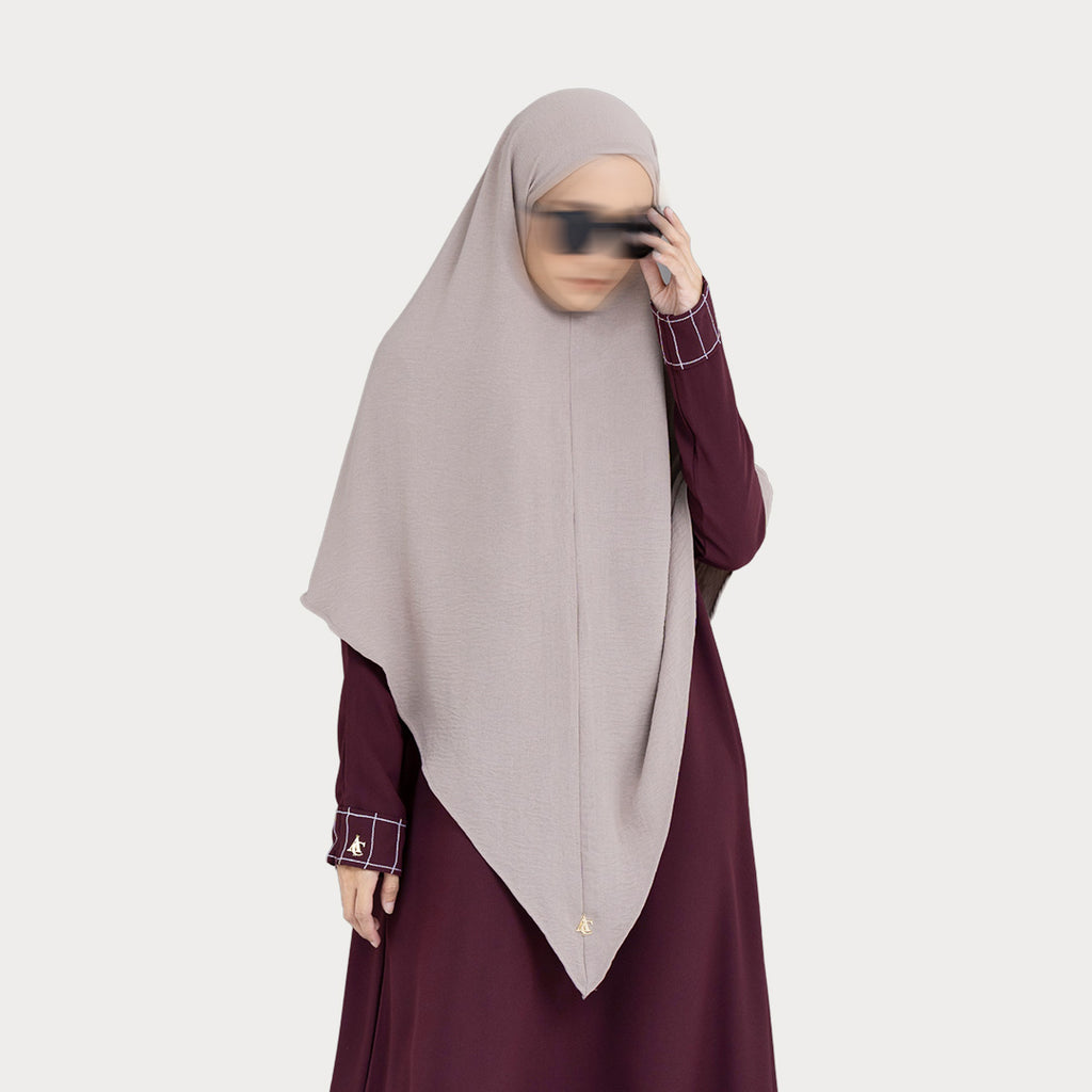 Eisha Khimar