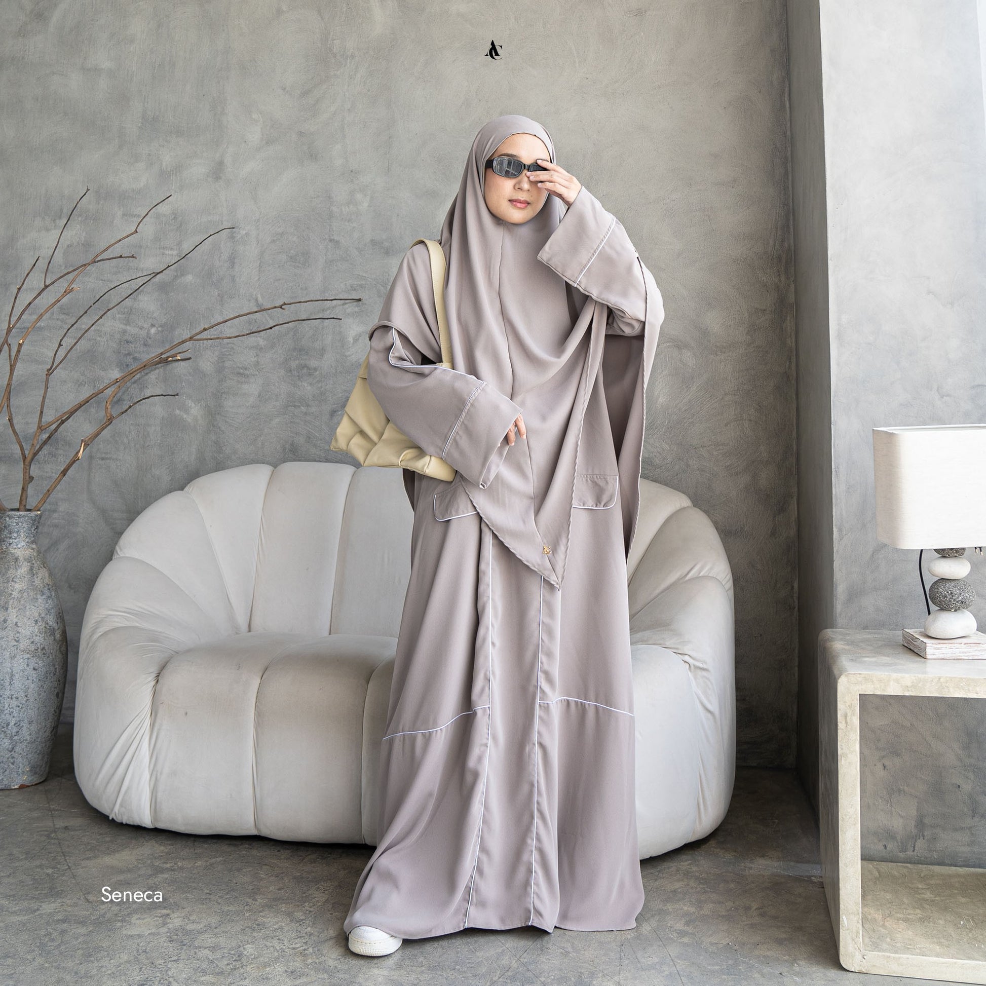 Abaya Aishah
